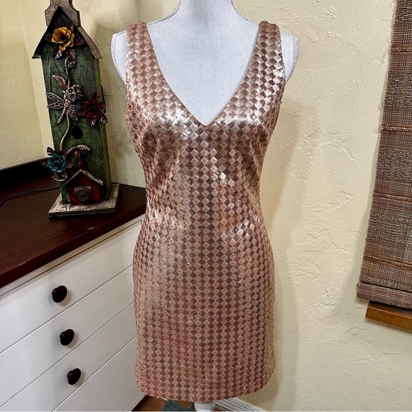 Badgley Mischka Dresses & Skirts - Badgley Mischa Mark + James Rose Gold Sequined Dress